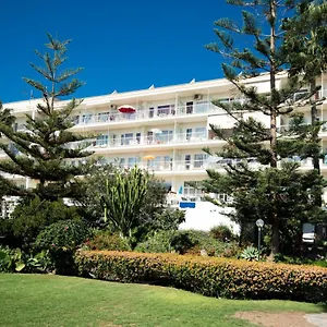 https://luminoso-apartamento-junto-al-mar-en-la-carihuela.hotelsinnerja.org